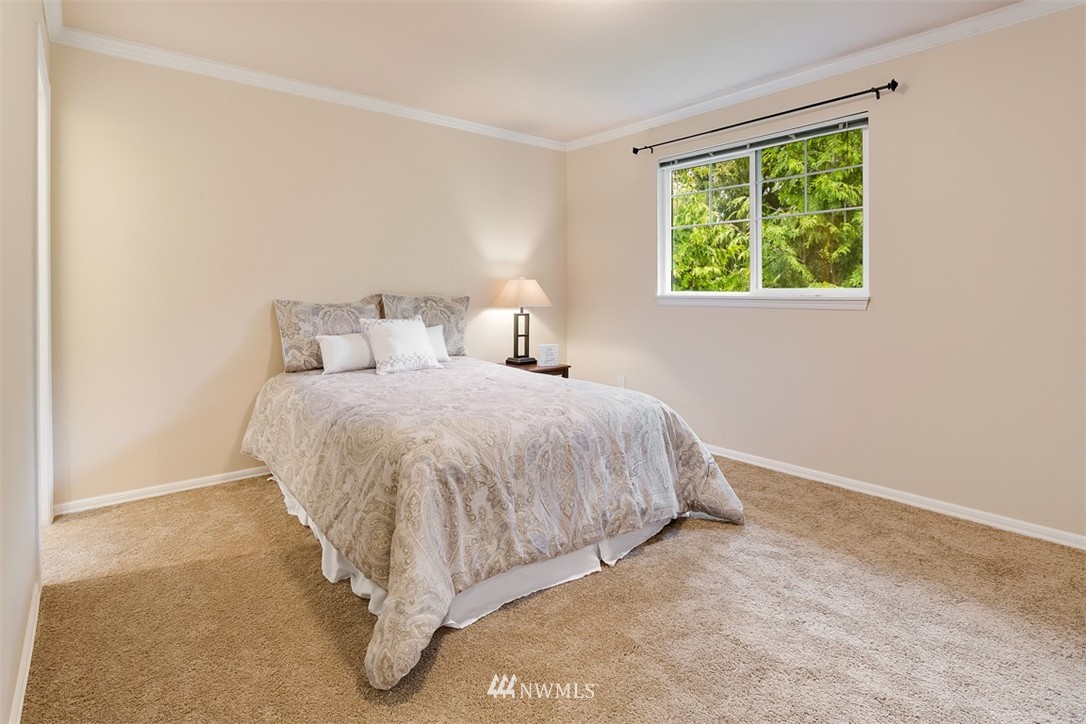 9020 236th Street Southwest, Unit 1 Edmonds, WA 98026 - Photo 9 of 15 Gallery Image 9