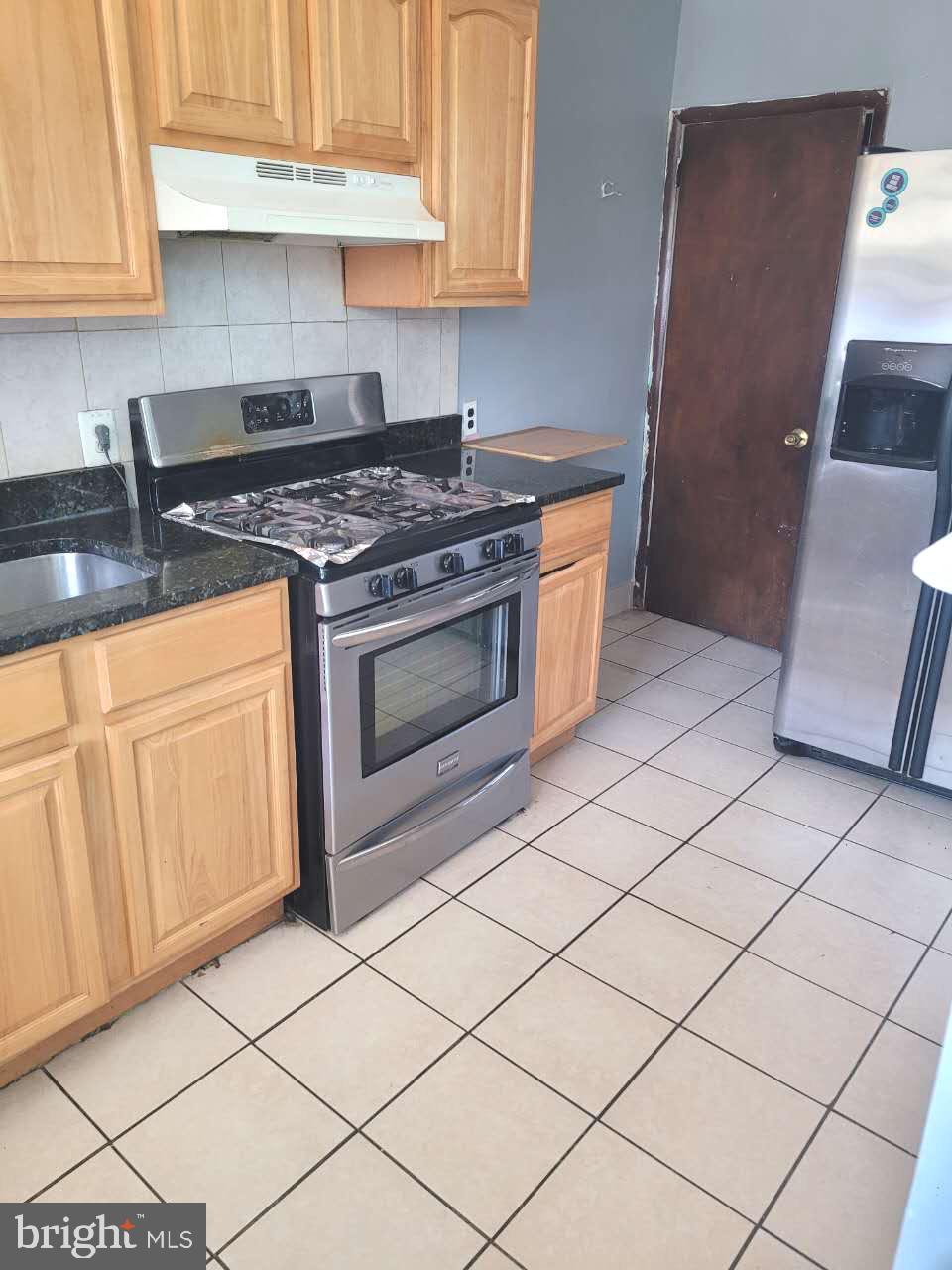 636 East Tabor Road Philadelphia, PA 19120 - Photo 5 of 13