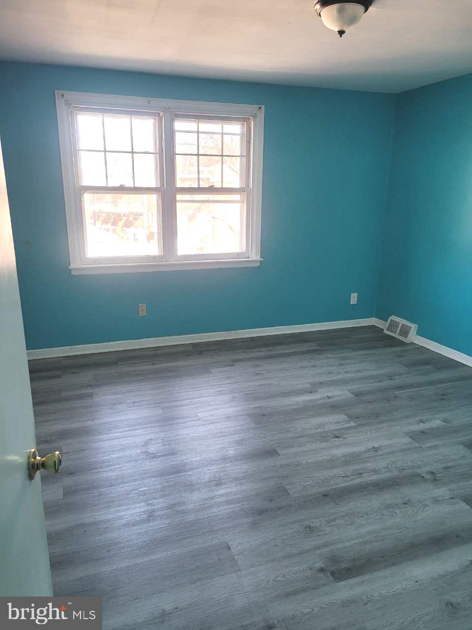 636 East Tabor Road Philadelphia, PA 19120 - Photo 8 of 13