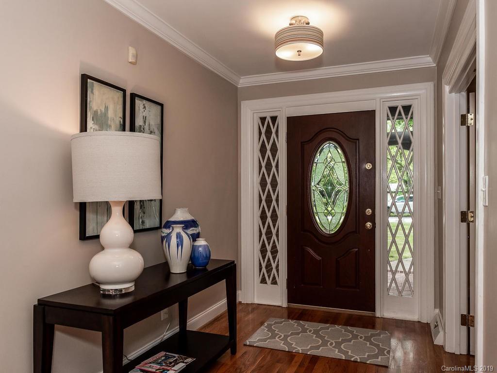 810 Lansdowne Road Charlotte, NC 28270 - Photo 3 of 38 Gallery Image 3
