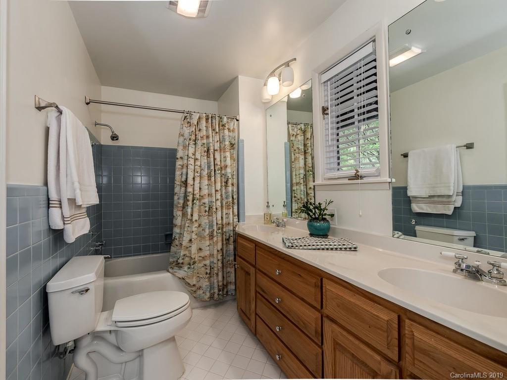810 Lansdowne Road Charlotte, NC 28270 - Photo 22 of 38 Gallery Image 22
