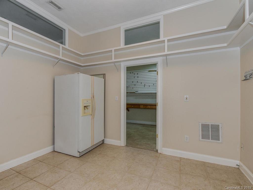 810 Lansdowne Road Charlotte, NC 28270 - Photo 29 of 38 Gallery Image 29