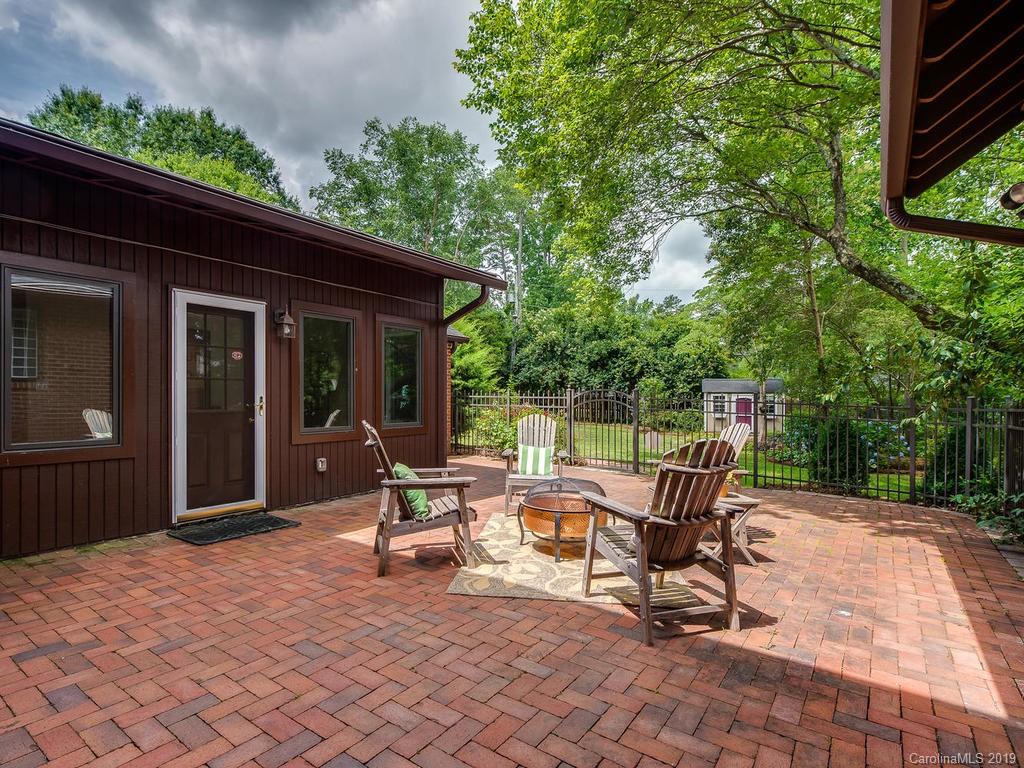 810 Lansdowne Road Charlotte, NC 28270 - Photo 34 of 38 Gallery Image 34