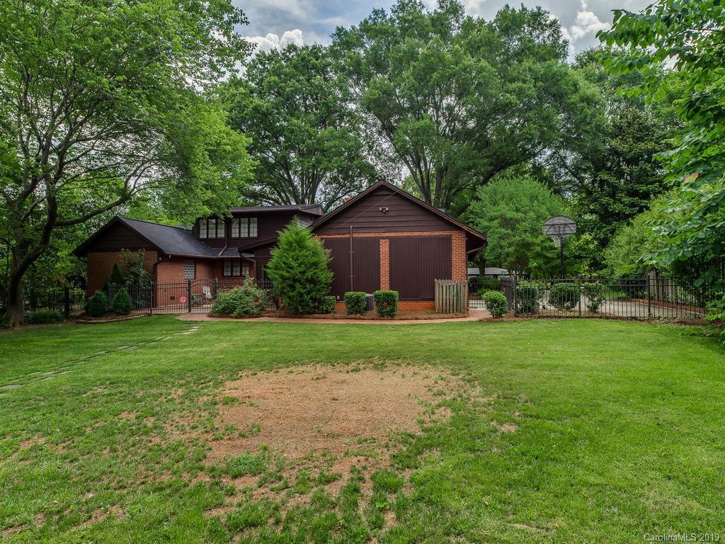 810 Lansdowne Road Charlotte, NC 28270 - Photo 36 of 38 Gallery Image 36