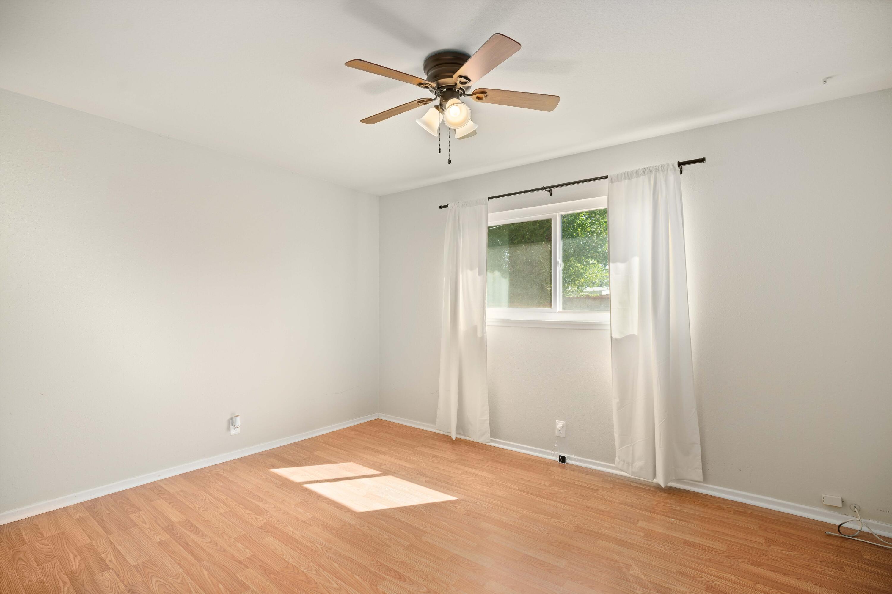44732 Stanridge Avenue Lancaster, CA 93535 - Photo 15 of 22 44732 Stanridge Ave-15