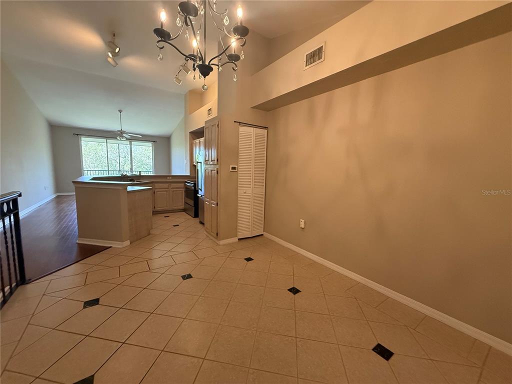 1055 Normandy Trace Road Tampa, FL 33602 - Photo 3 of 17