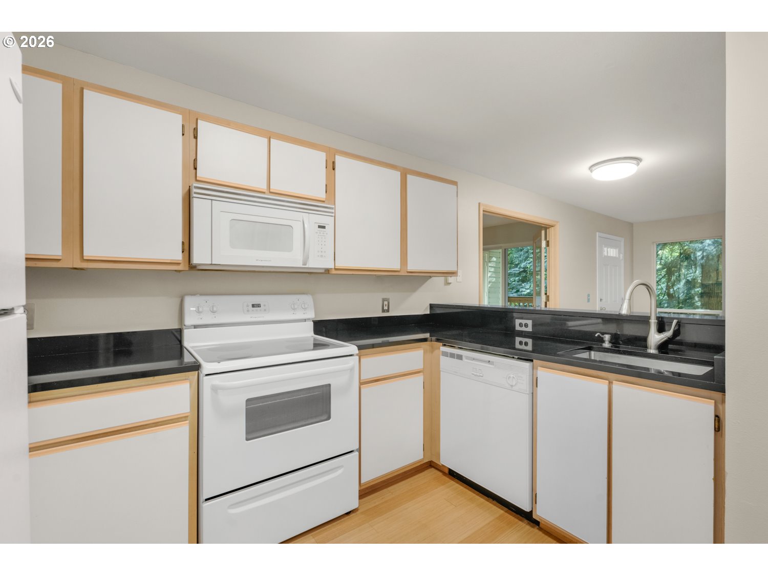 5156 Southwest Multnomah Boulevard, Unit G Portland, OR 97219 - Photo 8 of 30