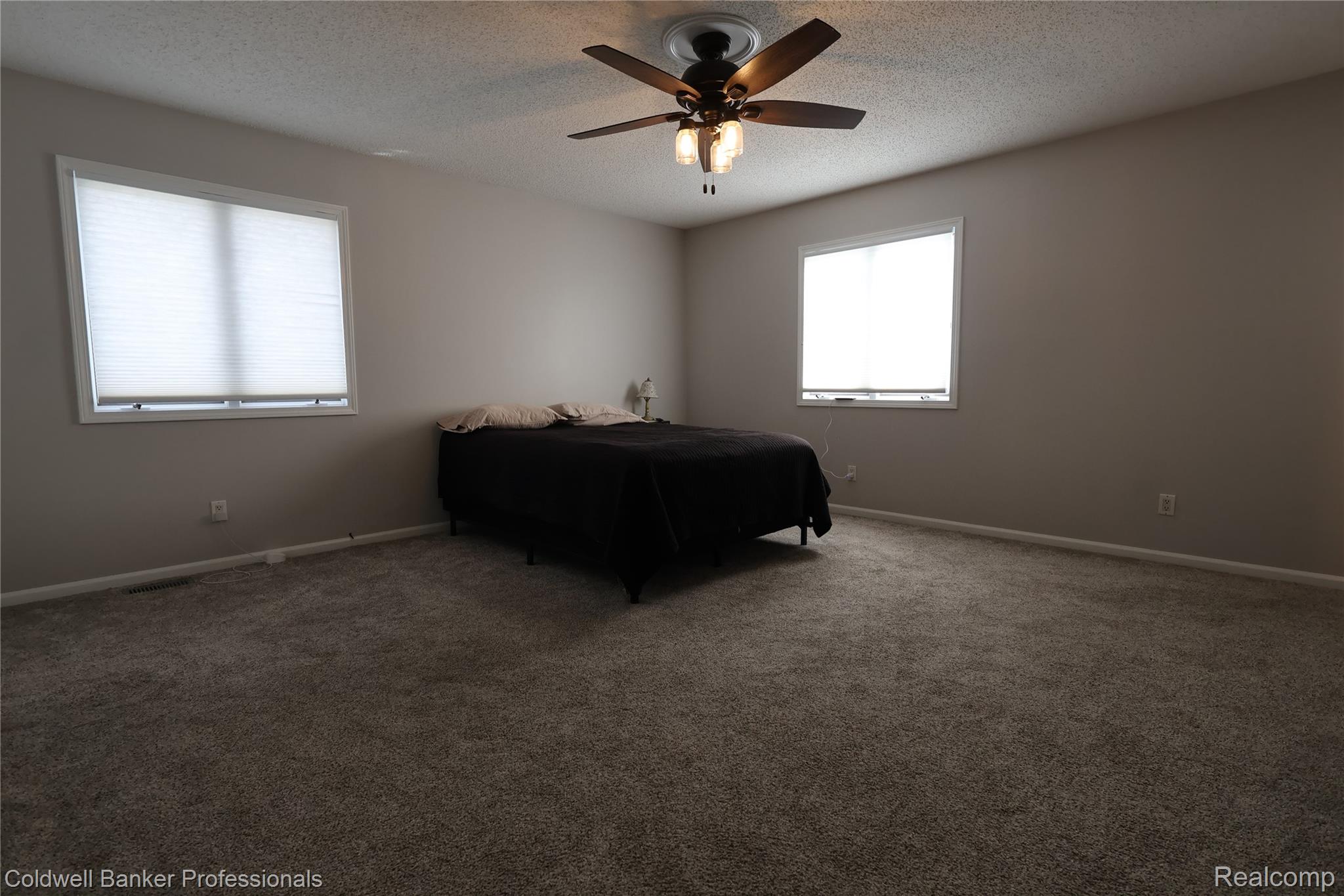 22305 King Road Trenton, MI 48183 - Photo 19 of 26 Primary bedroom