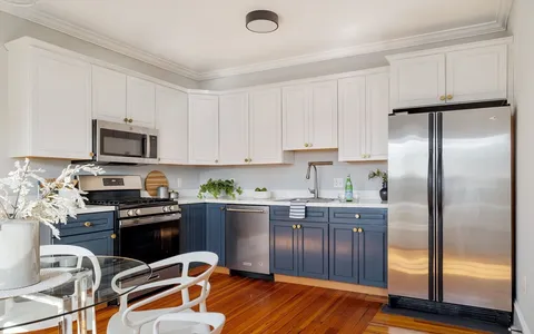 $875,000 | 98 Electric Avenue, Unit 2, Somerville, MA 02144