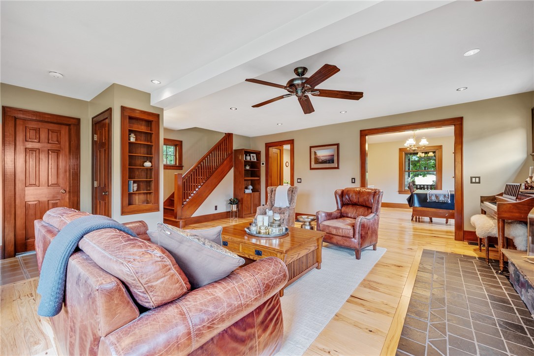 489 Helendale Road Irondequoit, NY 14609 - Photo 14 of 50