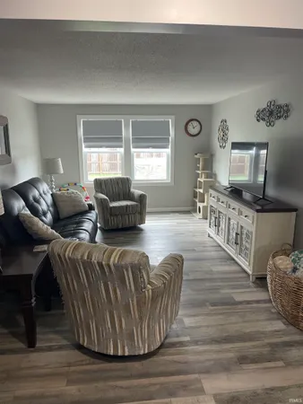 $299,900 | 4121 Ort Drive, Woodburn, IN 46797