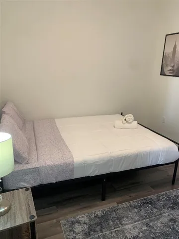 $1,800 | 911 West 22nd Street, Unit 305, Austin, TX 78705