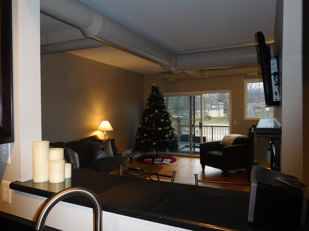 194 Mill Street Rochester, MI 48307 - Photo 16 of 48 31352313-15.JPG