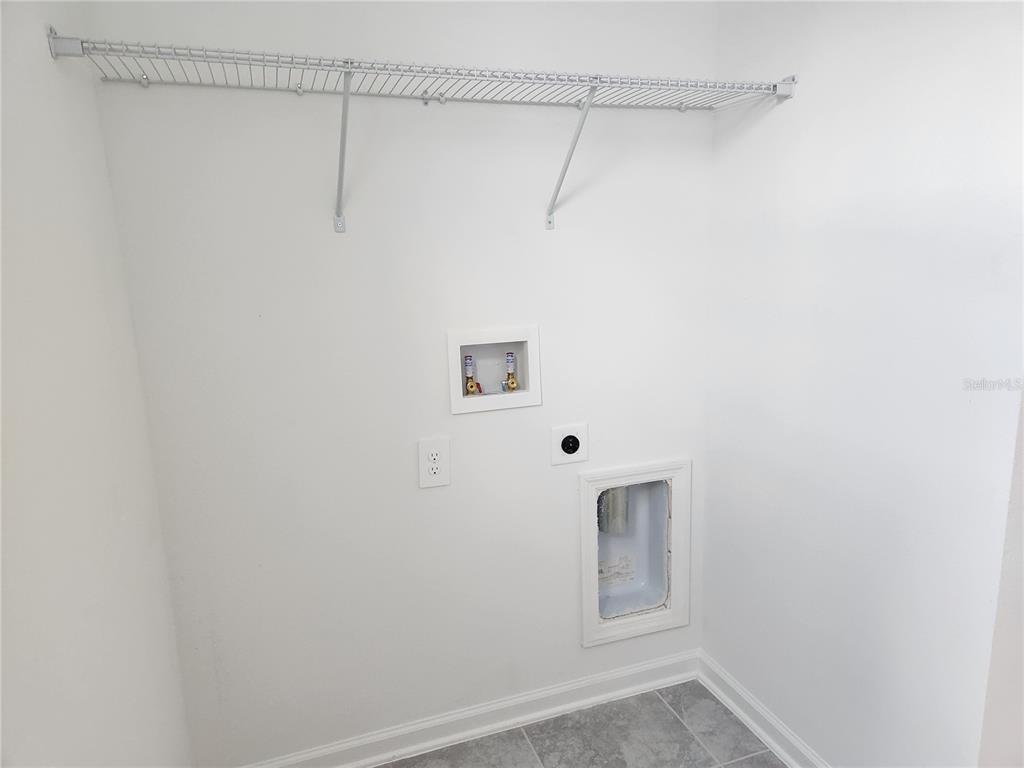 203 Bogey Drive Davenport, FL 33896 - Photo 36 of 41 a view of a small space
