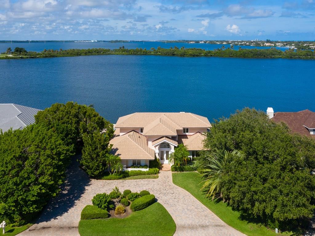 154 Anchor Drive, Vero Beach, FL 32963 Compass