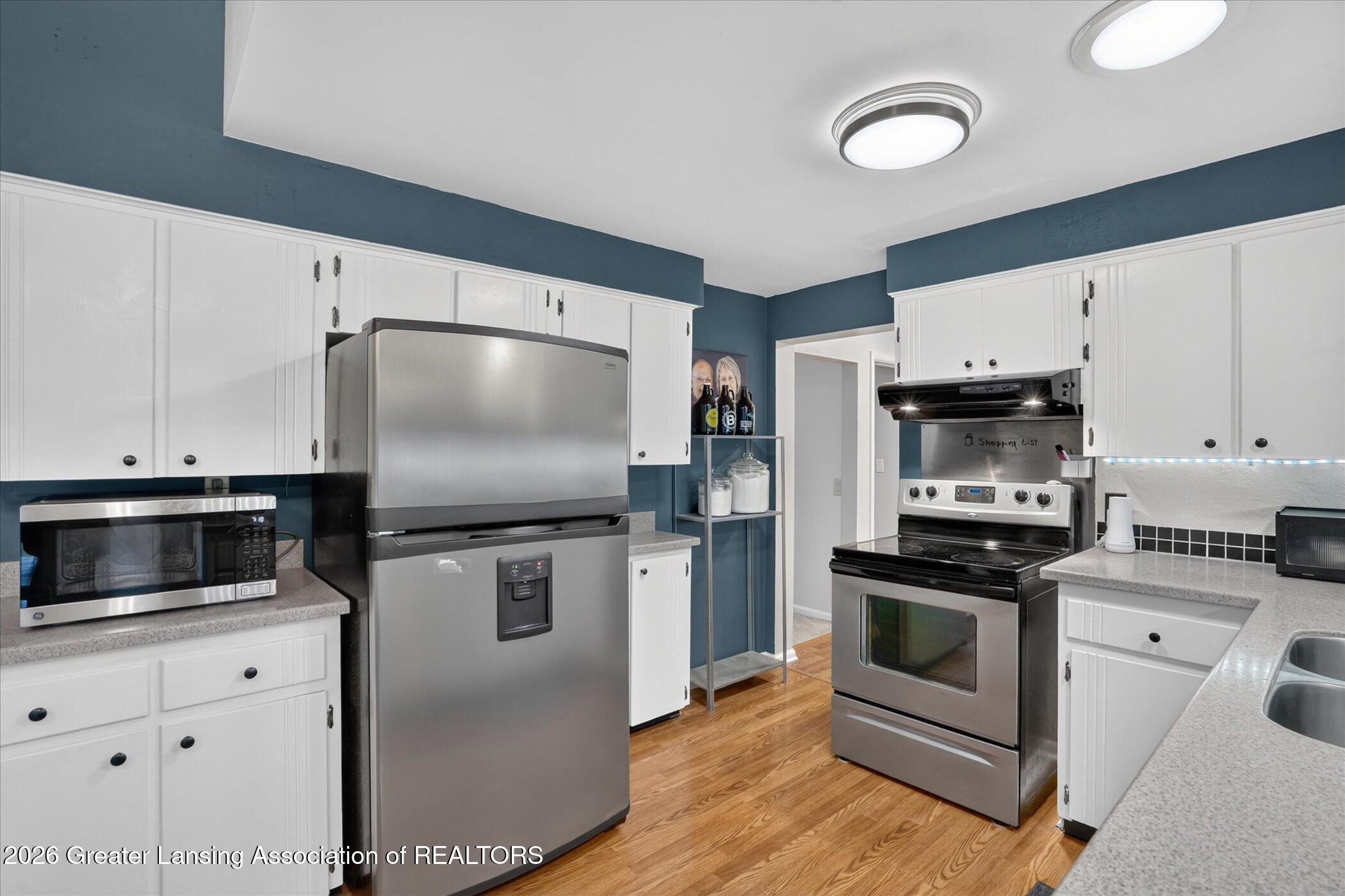 928 Robins Road Lansing, MI 48917 - Photo 13 of 51