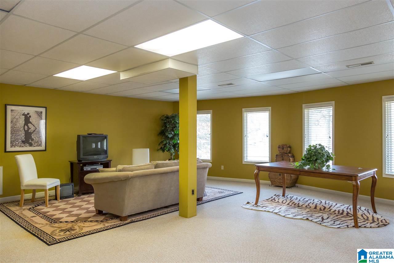 105 West Sunset Boulevard Oneonta, AL 35121 - Photo 22 of 47