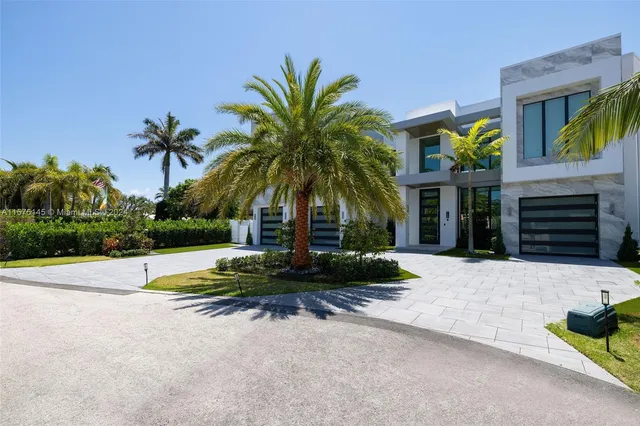 $17,500,000 | 749 Bamboo Drive, Boca Raton, FL 33432