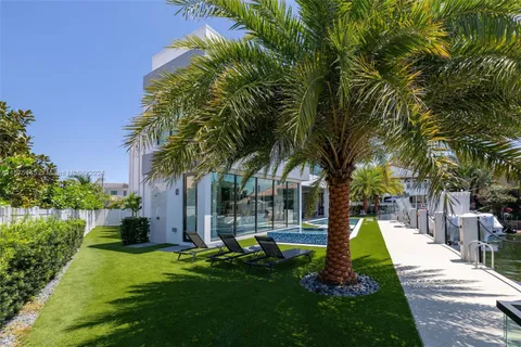 $17,500,000 | 749 Bamboo Drive, Boca Raton, FL 33432