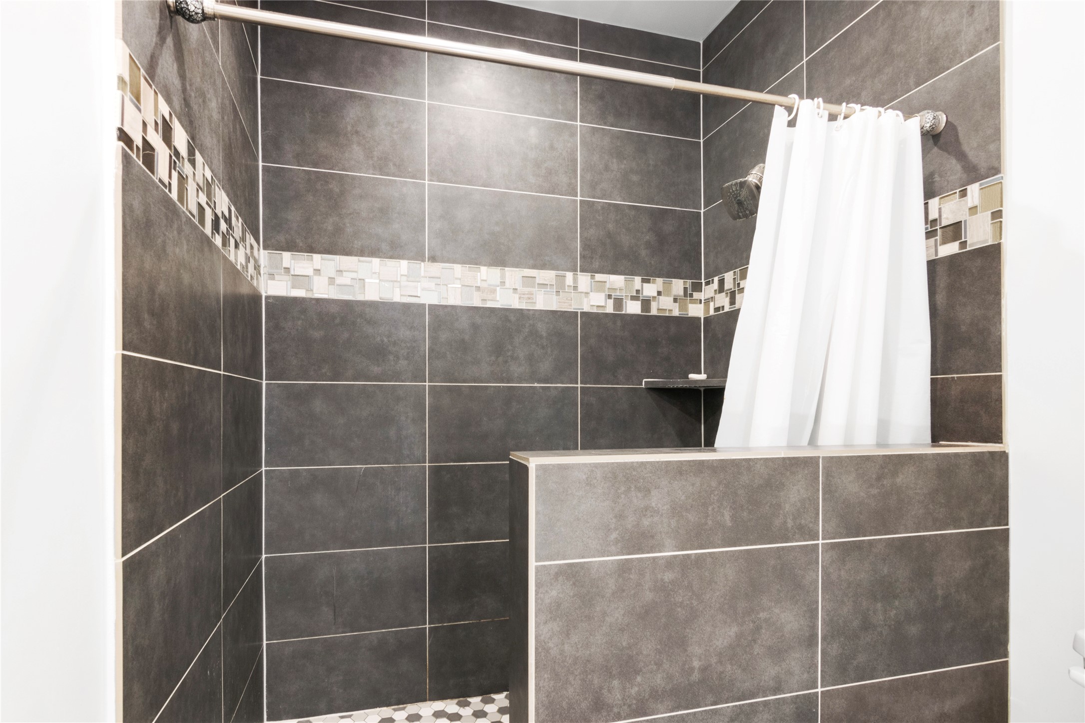 7341 Ave East Houston, TX 77011 - Photo 23 of 33 a bathroom with a shower