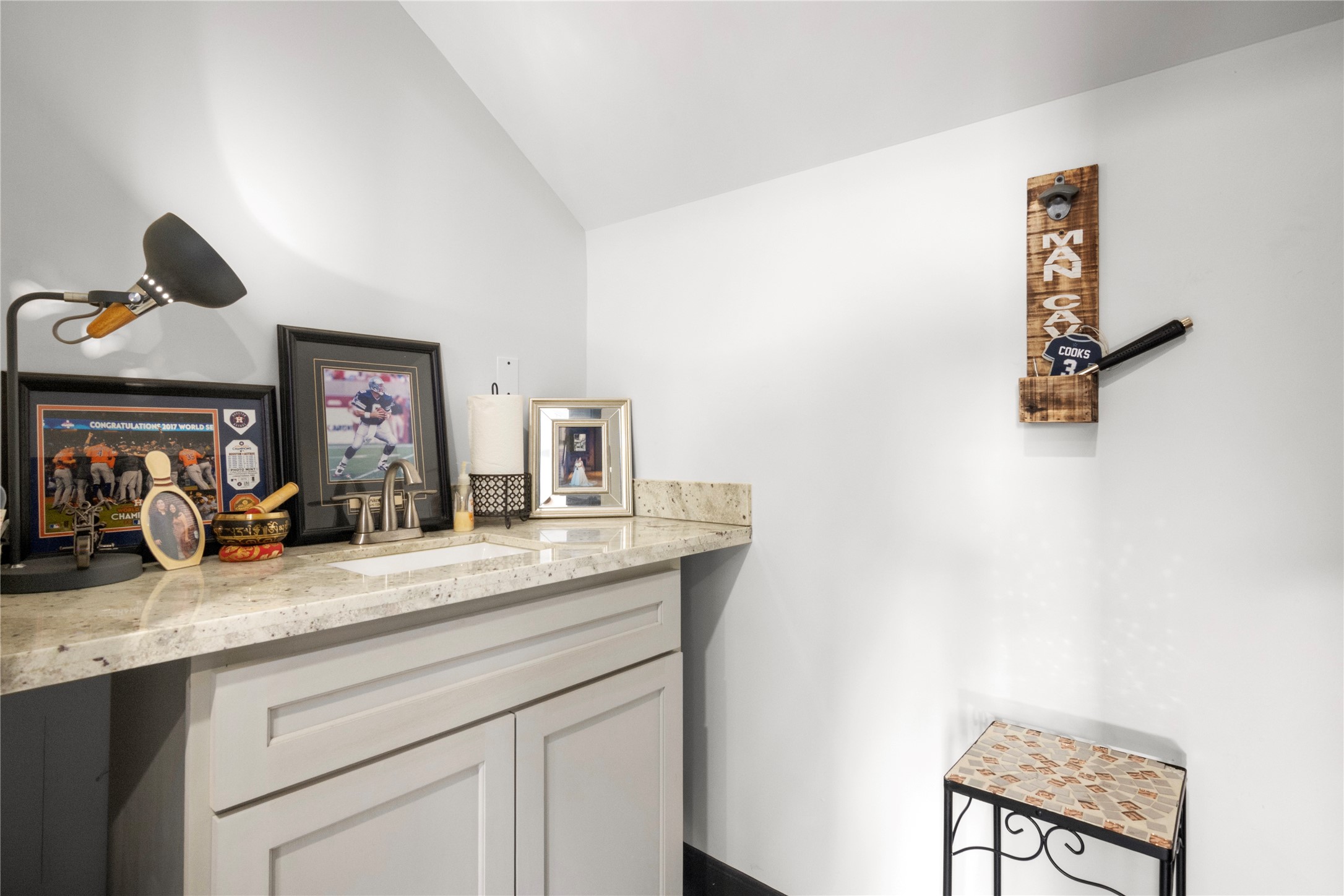 7341 Ave East Houston, TX 77011 - Photo 26 of 33 a living room with granite countertop furniture and a fireplace