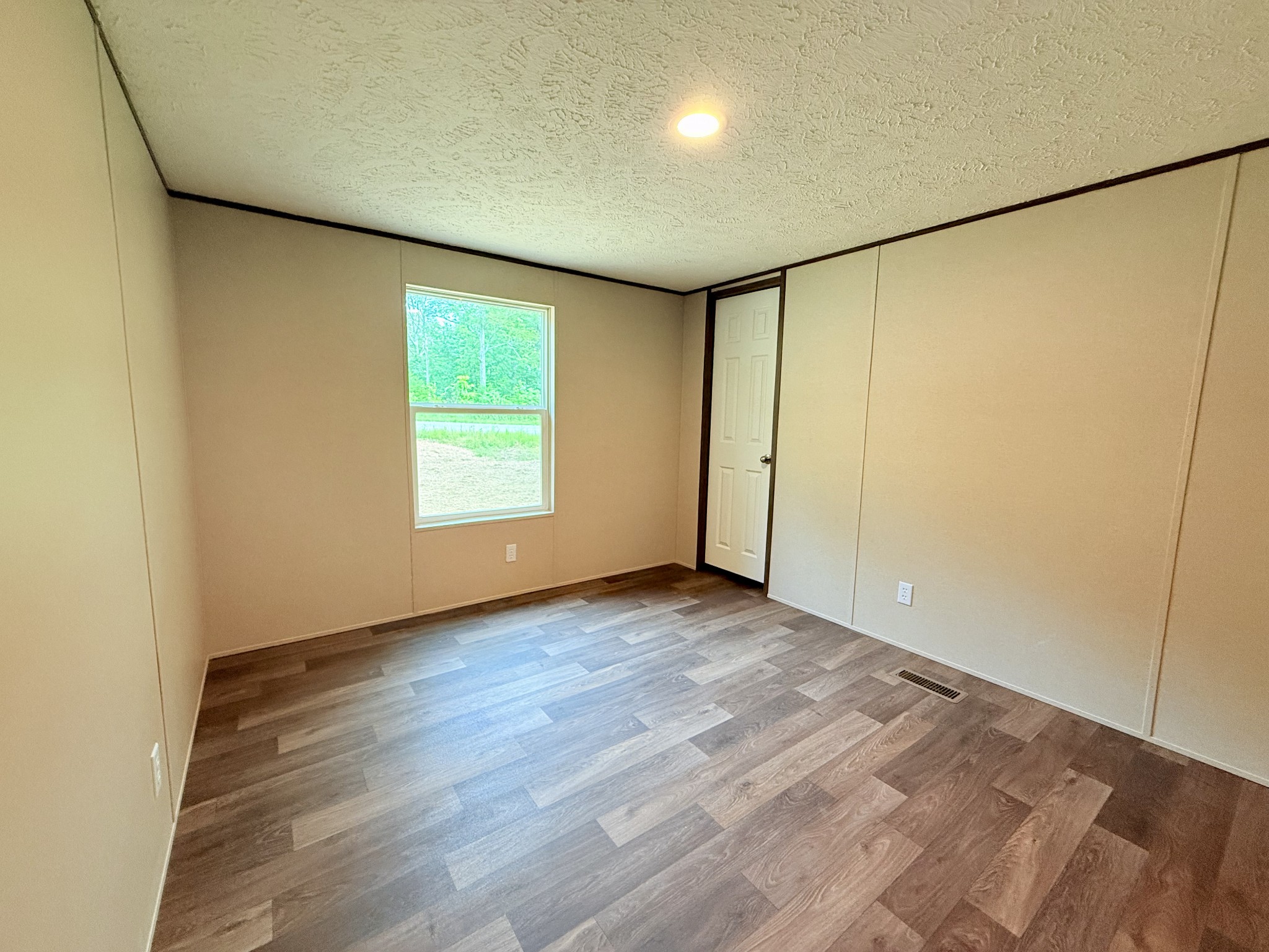 2548 Stone Man Road McMinnville, TN 37110 - Photo 13 of 23