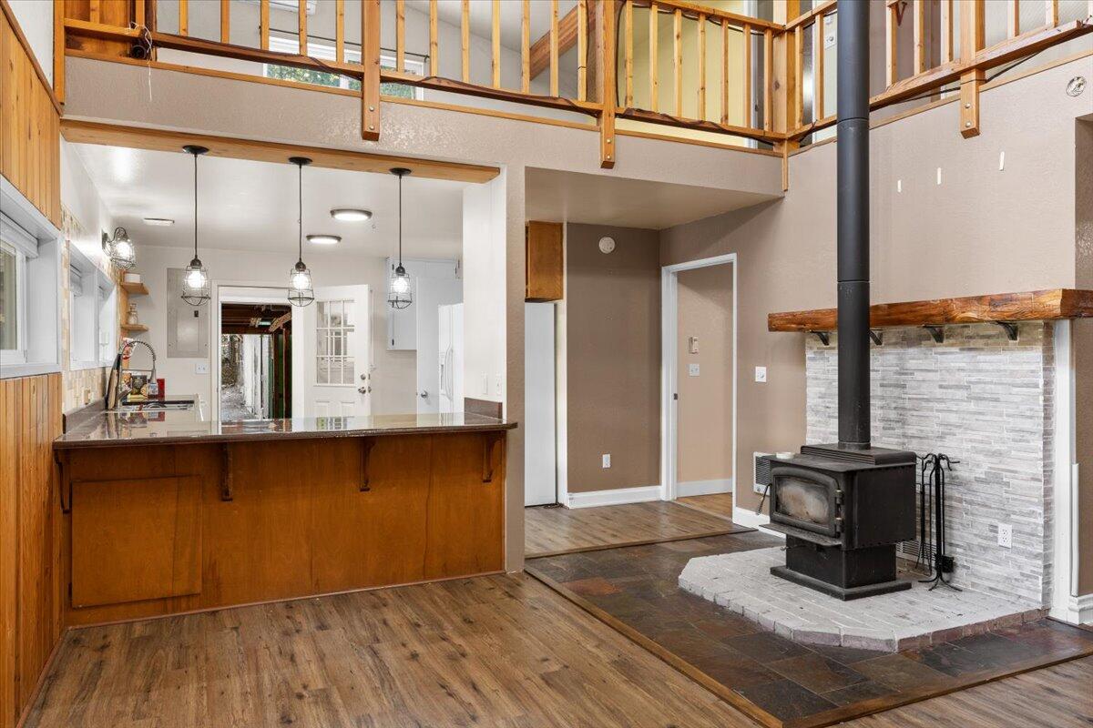 14242 Geppert Road Eagle Point, OR 97524 - Photo 11 of 54 Cozy Woodstove