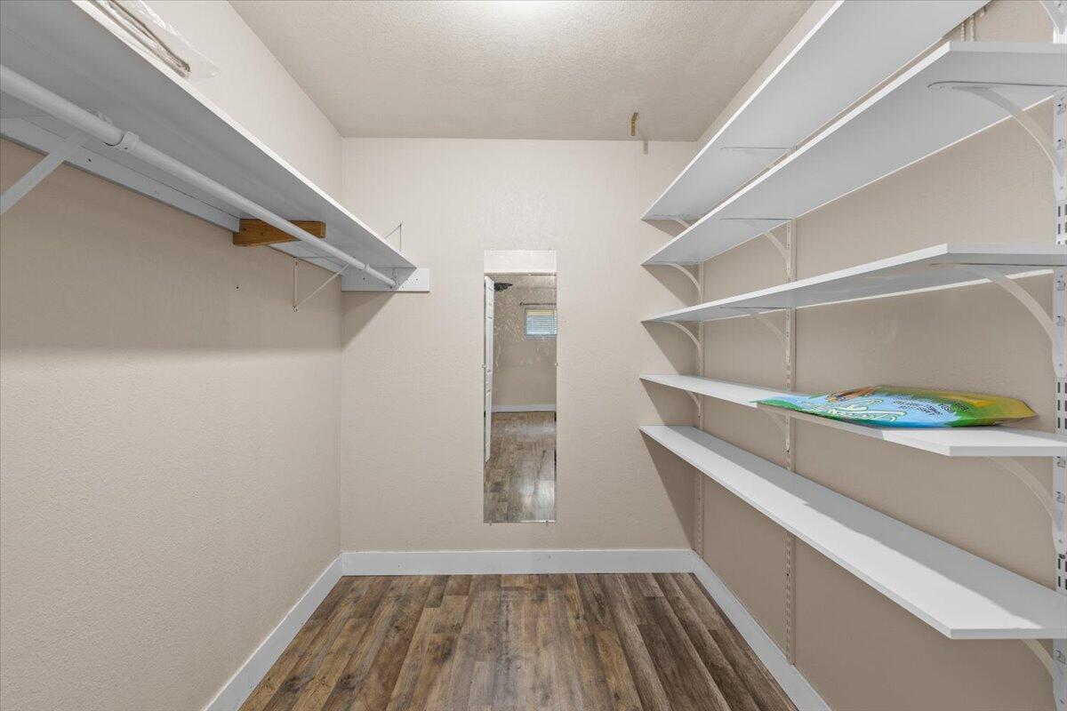 14242 Geppert Road Eagle Point, OR 97524 - Photo 14 of 54 Primary Walk-in Closet