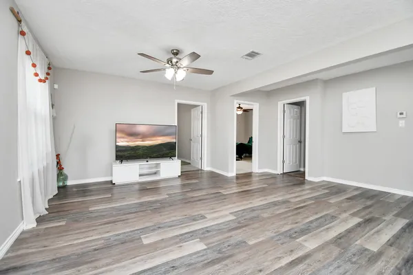 $199,900 | 115 Morrell Street, Baytown, TX 77520