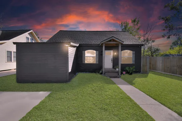$199,900 | 115 Morrell Street, Baytown, TX 77520