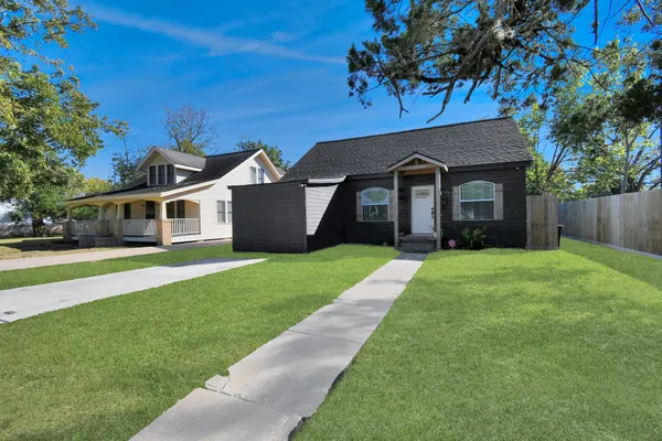 $199,900 | 115 Morrell Street, Baytown, TX 77520