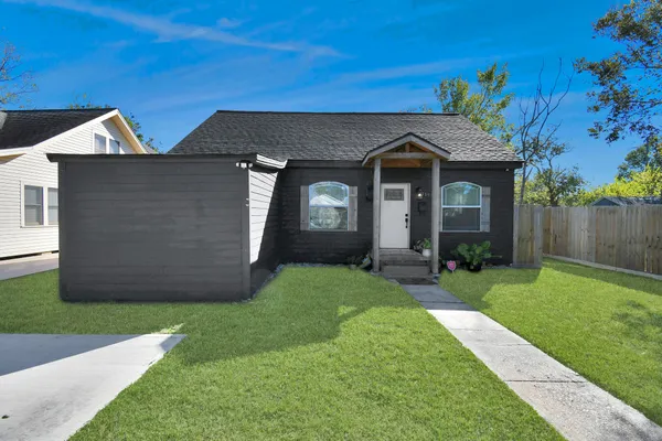 $199,900 | 115 Morrell Street, Baytown, TX 77520