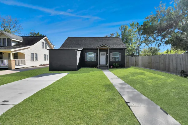 $199,900 | 115 Morrell Street, Baytown, TX 77520