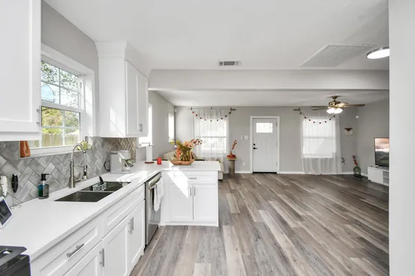 $199,900 | 115 Morrell Street, Baytown, TX 77520