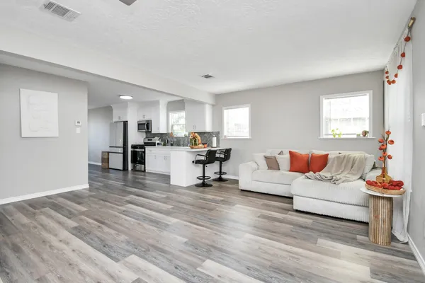 $199,900 | 115 Morrell Street, Baytown, TX 77520