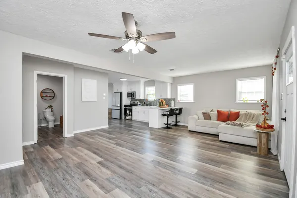 $199,900 | 115 Morrell Street, Baytown, TX 77520