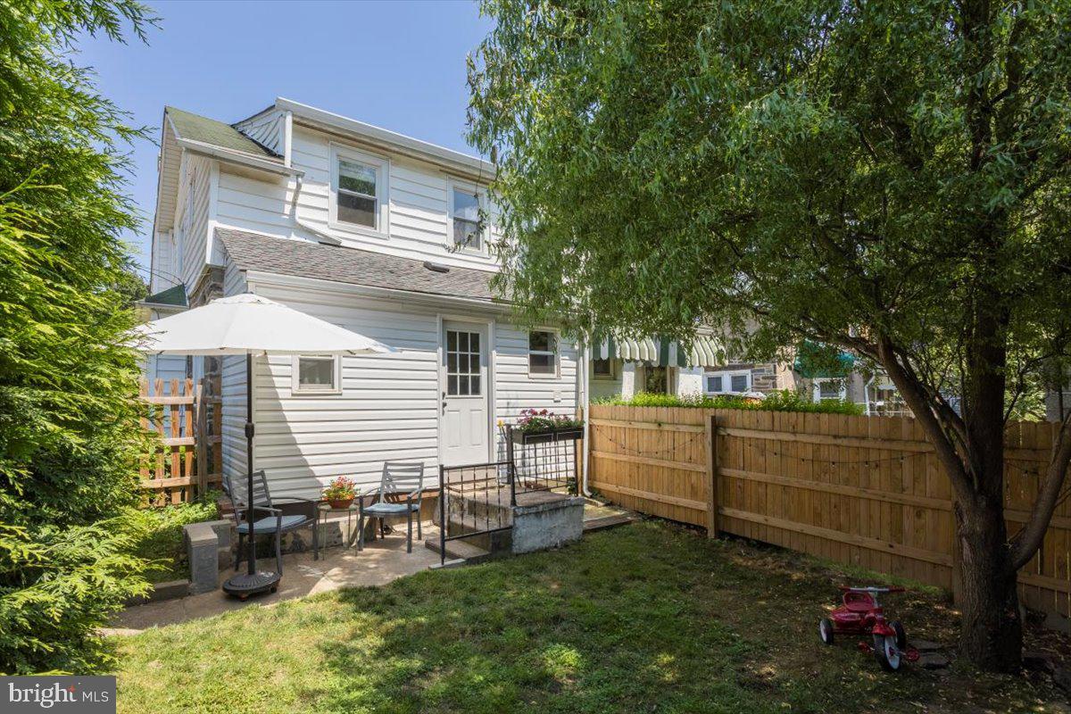 33 Meadowbrook Road Havertown, PA 19083 - Photo 13 of 15