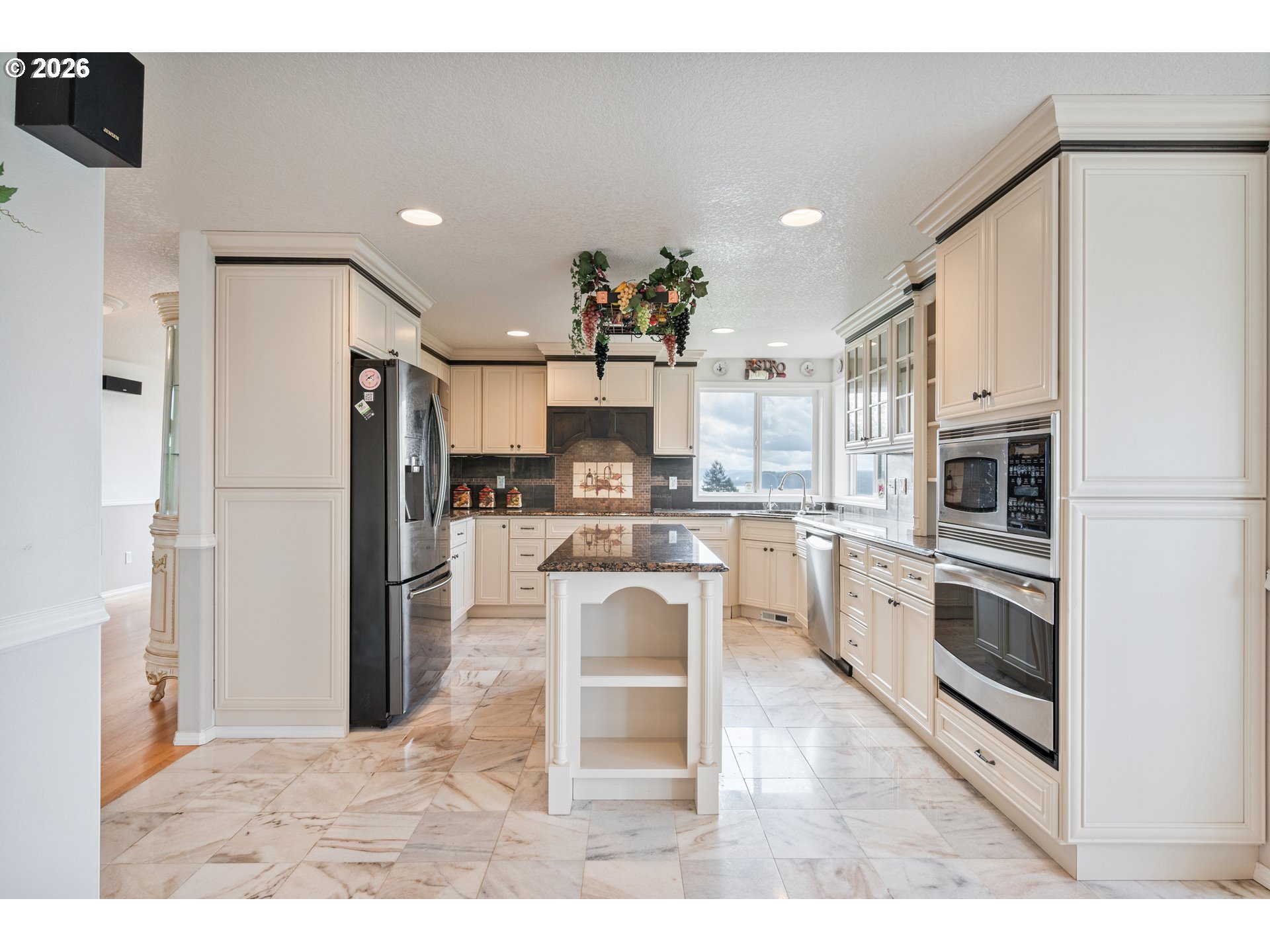 585 McAdams Road East Longview, WA 98632 - Photo 11 of 33