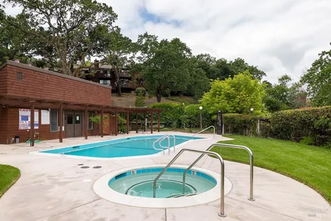 $750,000 | 1053 Margaret Court, Novato, CA 94947