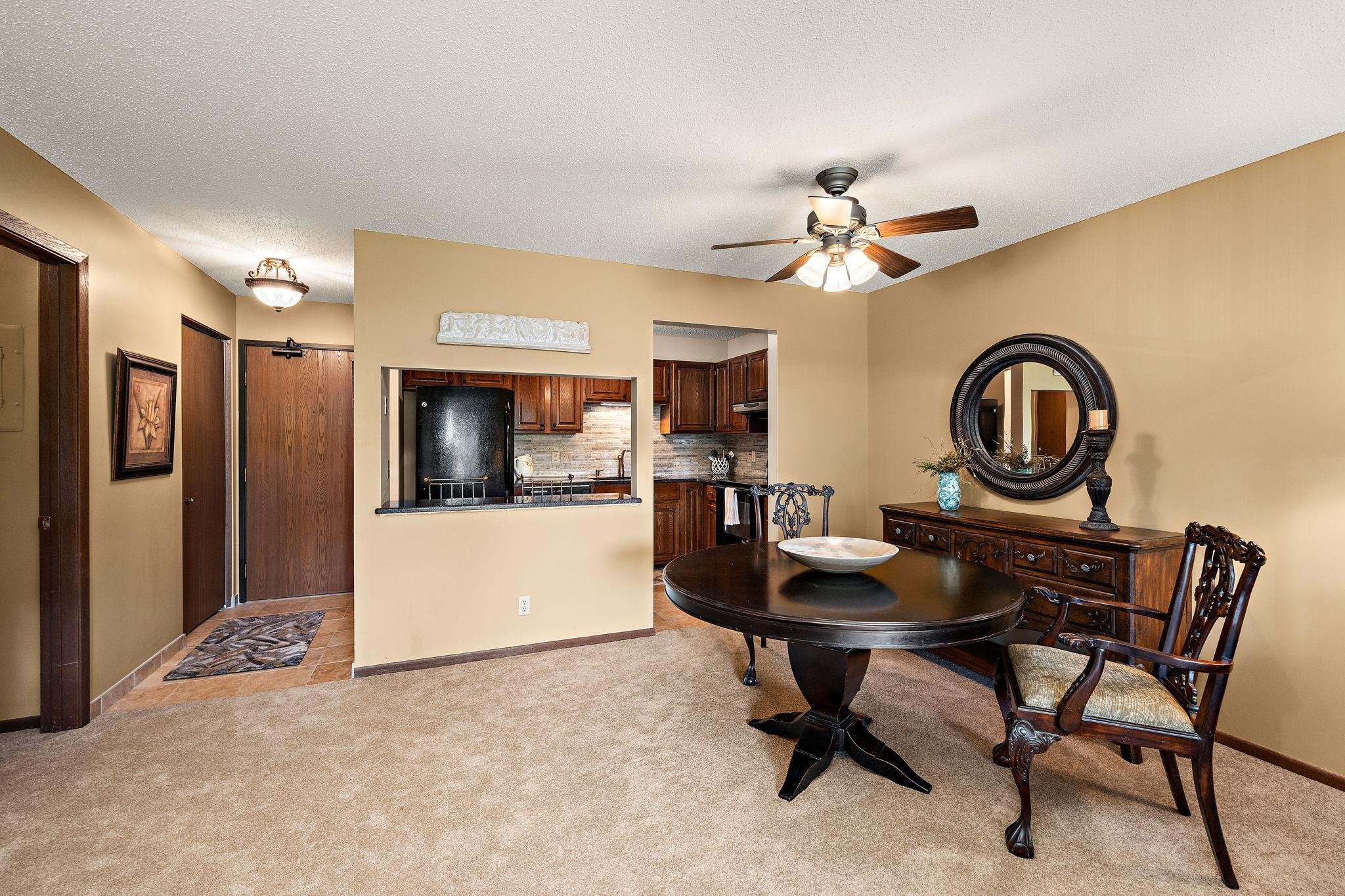 10451 Greenbrier Road, Unit 318 Minnetonka, MN 55305 - Photo 2 of 27