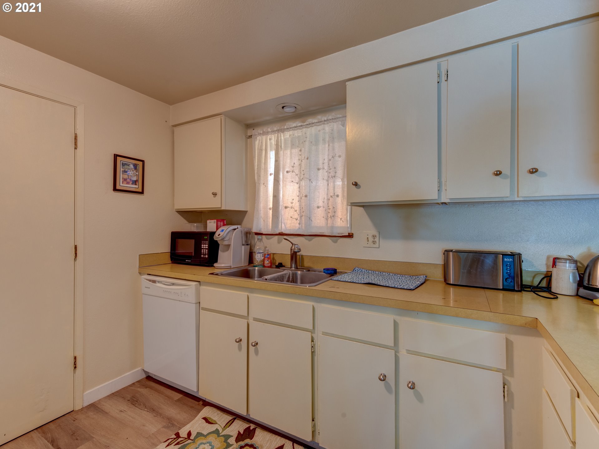 644 8th Street Springfield, OR 97477 - Photo 21 of 32