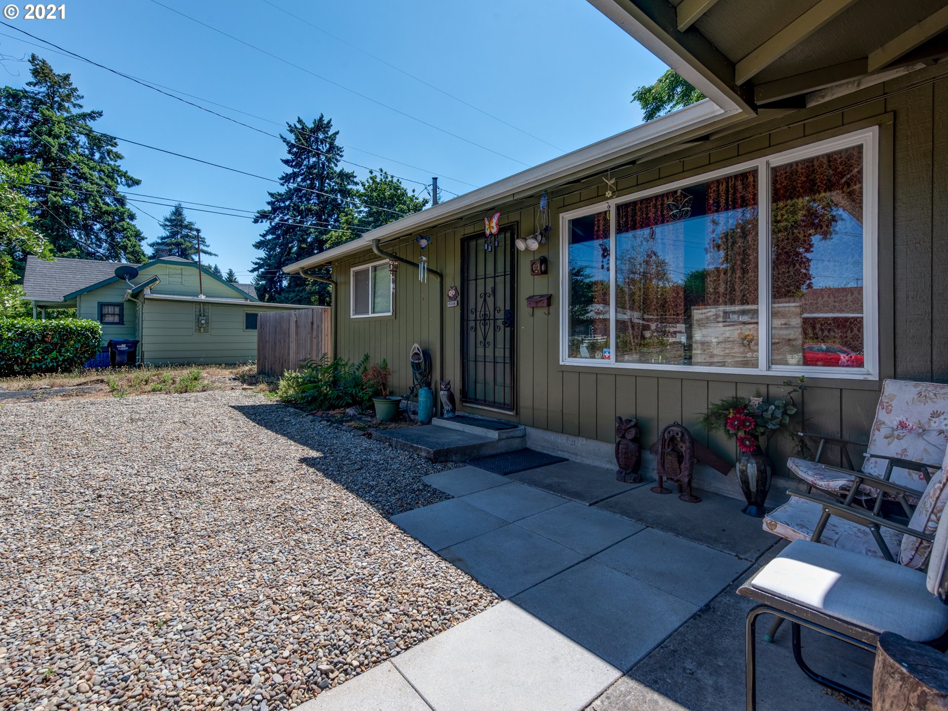 644 8th Street Springfield, OR 97477 - Photo 5 of 32