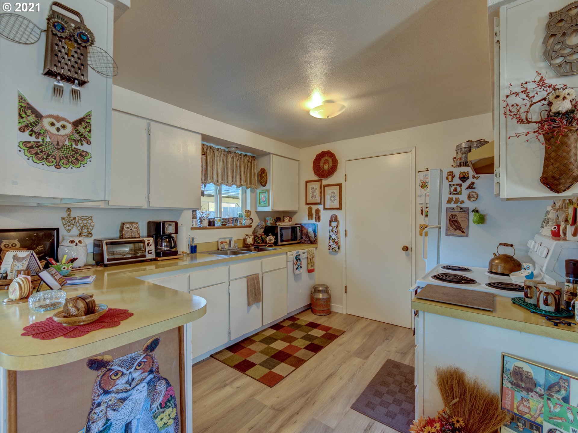 644 8th Street Springfield, OR 97477 - Photo 9 of 32