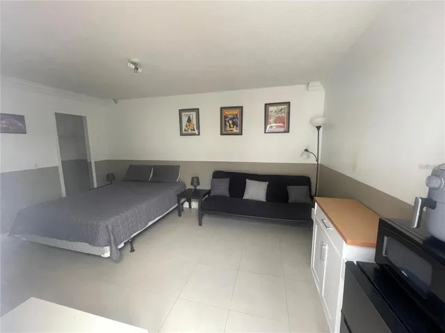 $950 | 352 Caribbean Drive, Unit FRONT, Davenport, FL 33897