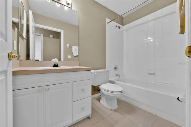 $950 | 352 Caribbean Drive, Unit FRONT, Davenport, FL 33897