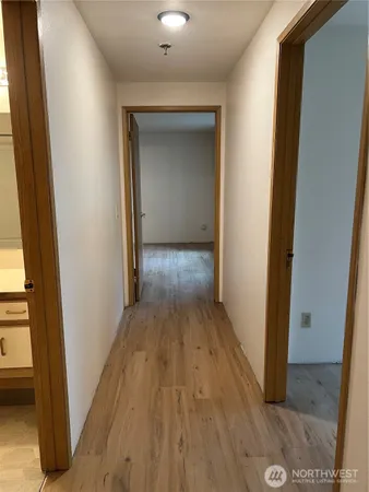 $2,600 | 975 Aberdeen Avenue Northeast, Unit B 102, Renton, WA 98056