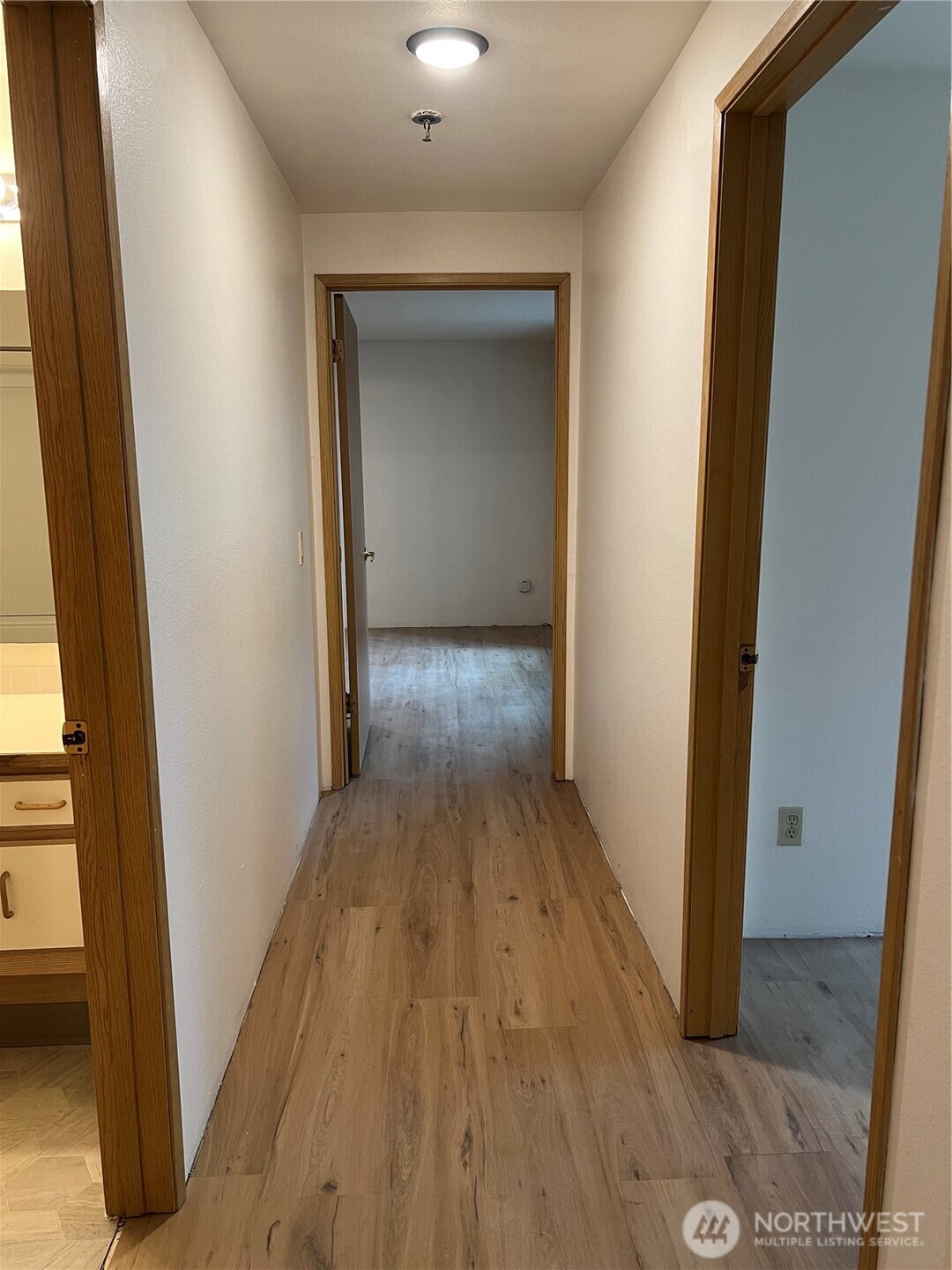 975 Aberdeen Avenue Northeast, Unit B 102 Renton, WA 98056 - Photo 12 of 19