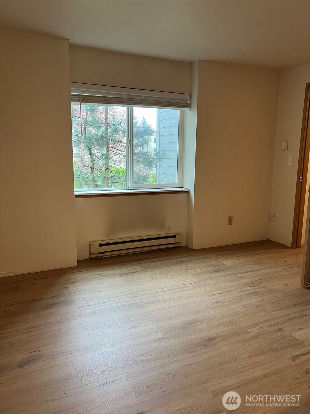 975 Aberdeen Avenue Northeast, Unit B 102 Renton, WA 98056 - Photo 16 of 19