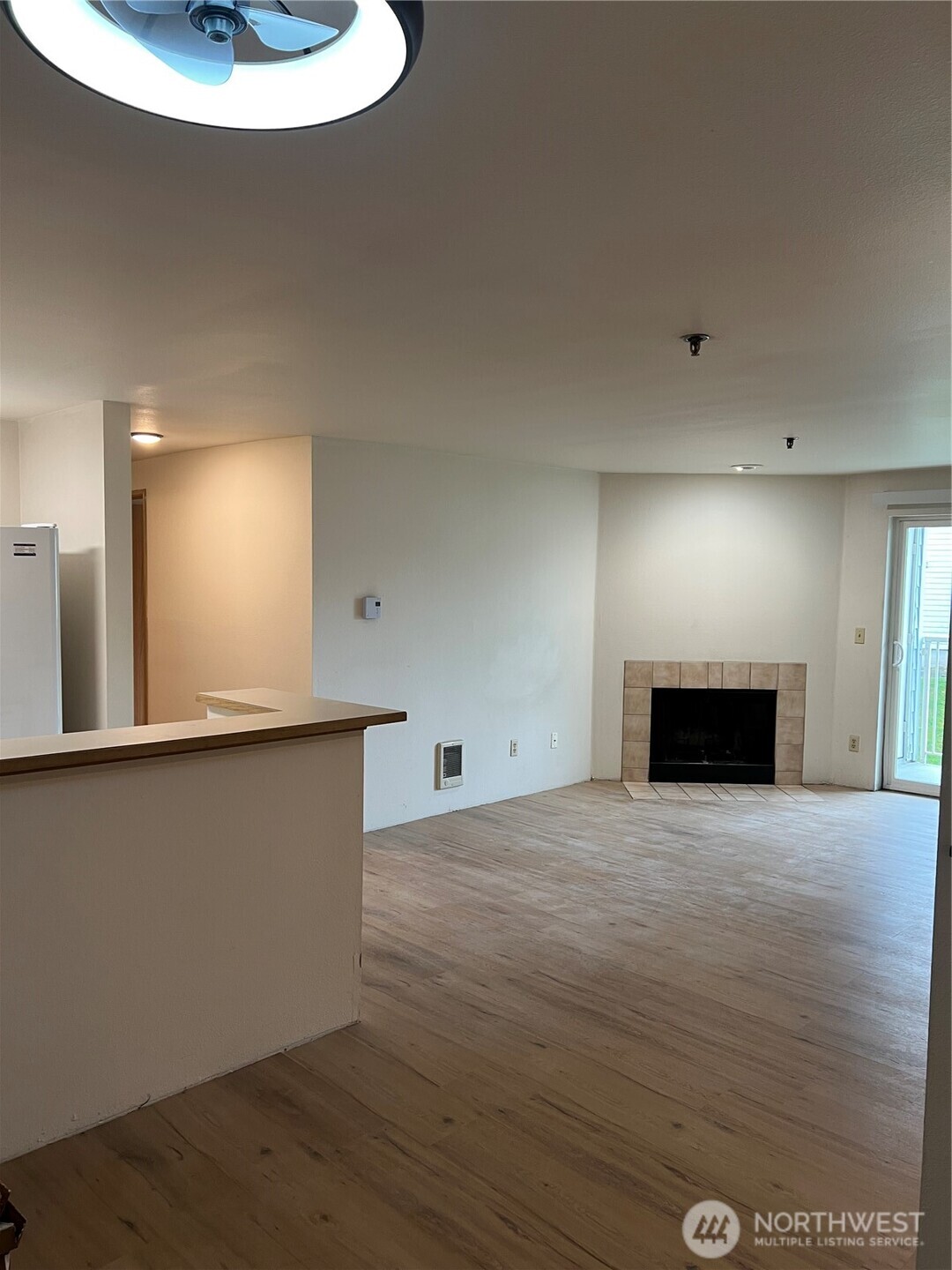 975 Aberdeen Avenue Northeast, Unit B 102 Renton, WA 98056 - Photo 5 of 19