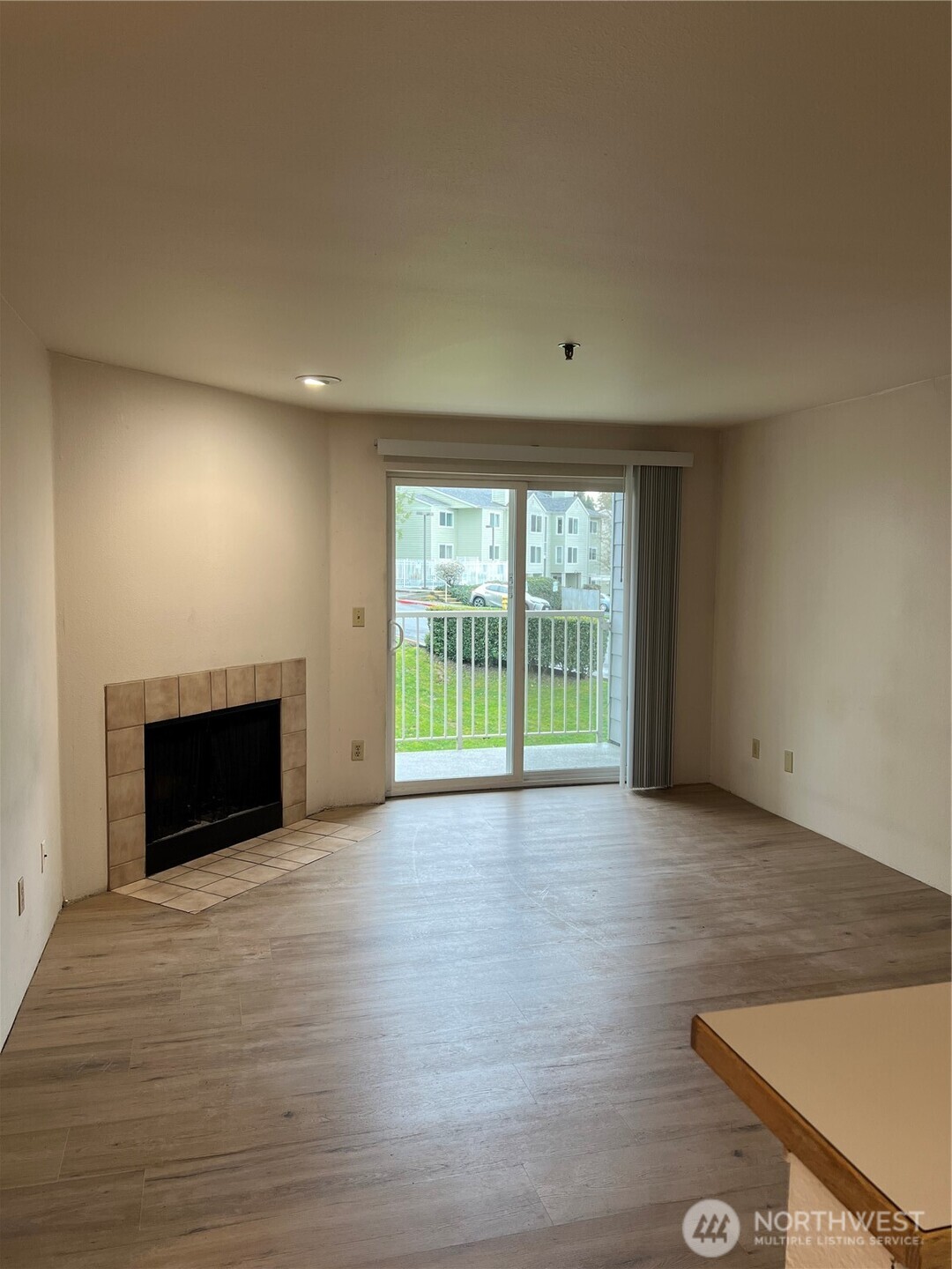 975 Aberdeen Avenue Northeast, Unit B 102 Renton, WA 98056 - Photo 6 of 19